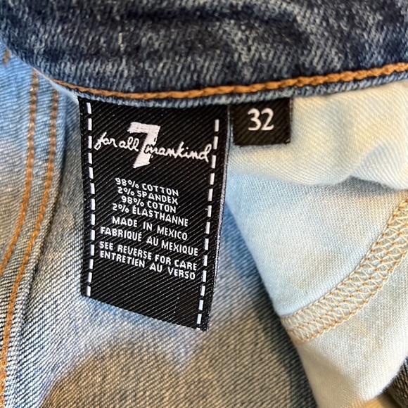 7 for All Mankind Barely Worn Jeans - Picture 4 of 4